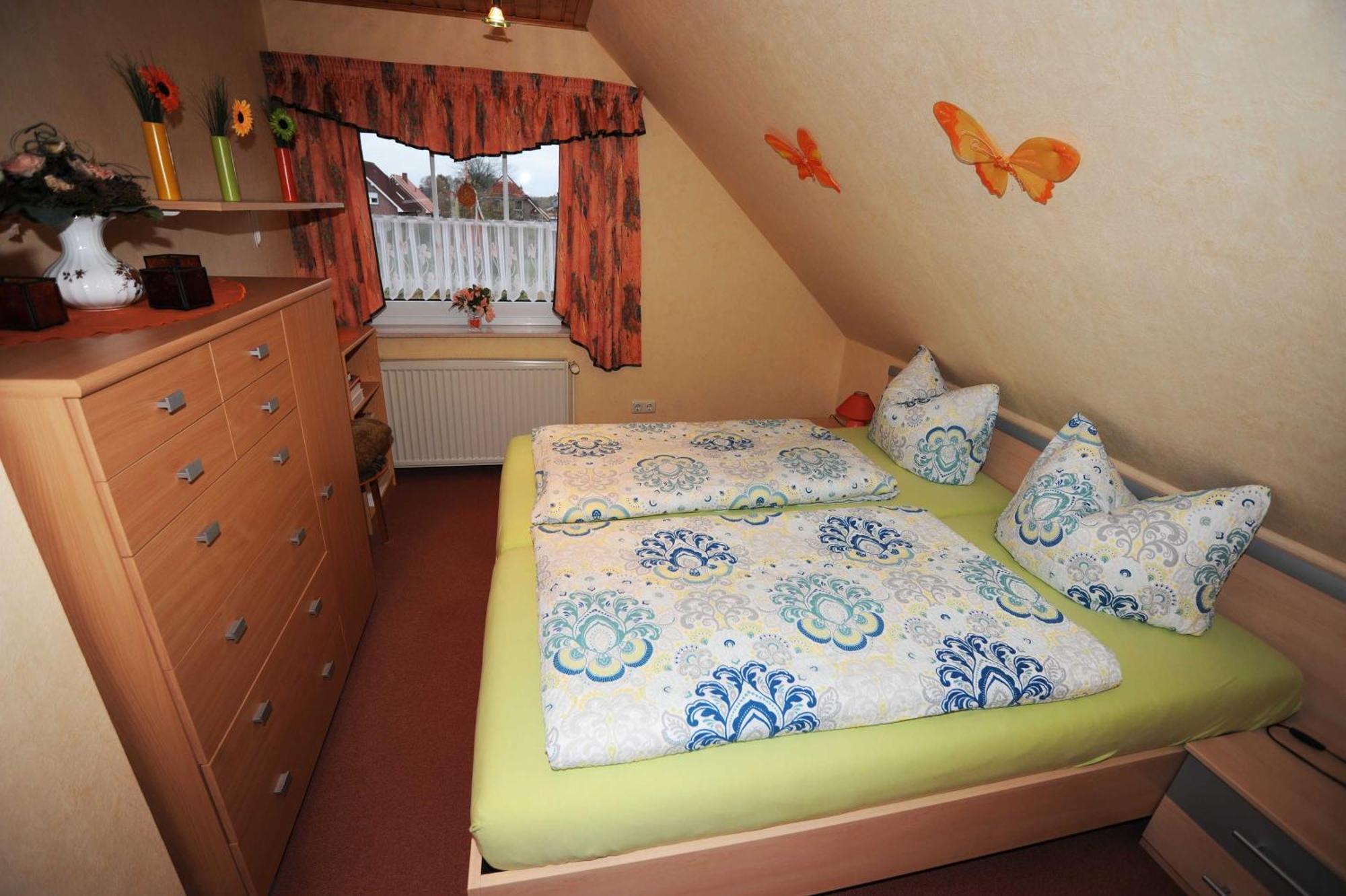 Ferienwohnung Brentano_ 65230 Moormerland Esterno foto
