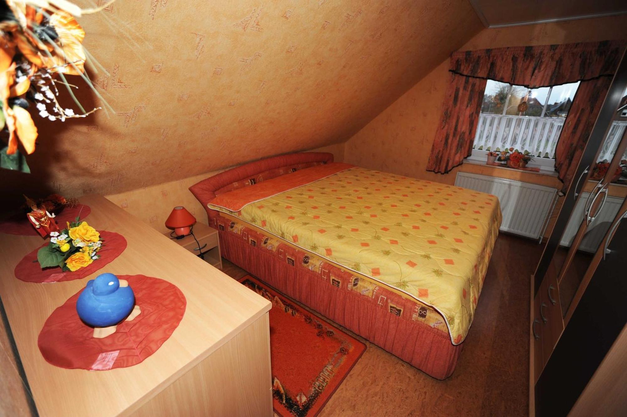 Ferienwohnung Brentano_ 65230 Moormerland Esterno foto
